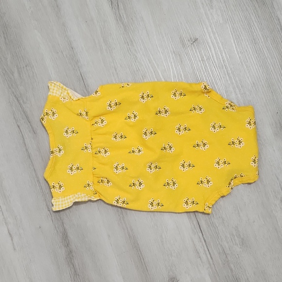 🌺 Adorable baby Carter's yellow bodysuit 🌺 - Picture 5 of 5